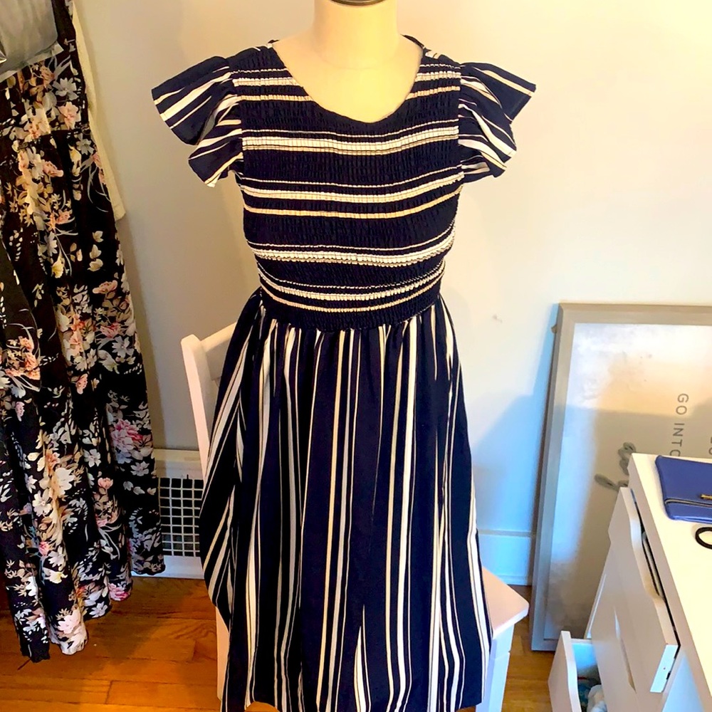 Altar’d State MIDI Elongating Dress Size Medium